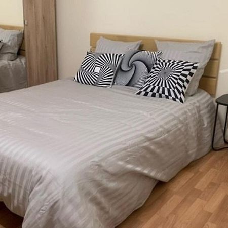 Appartement Calme Et Chaleureux Proche De Paris Courbevoie Bagian luar foto